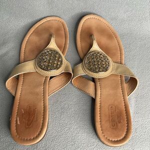 Coach Sena Brown Leather Medallion Flip Flop Sandals Women’s Size 9B‎